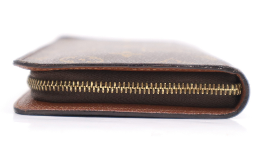 Louis Vuitton "Zippy wallet"