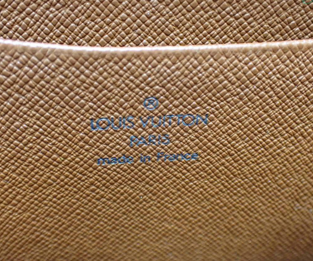 Louis Vuitton "Zippy wallet"