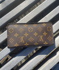 Louis Vuitton "Zippy wallet"