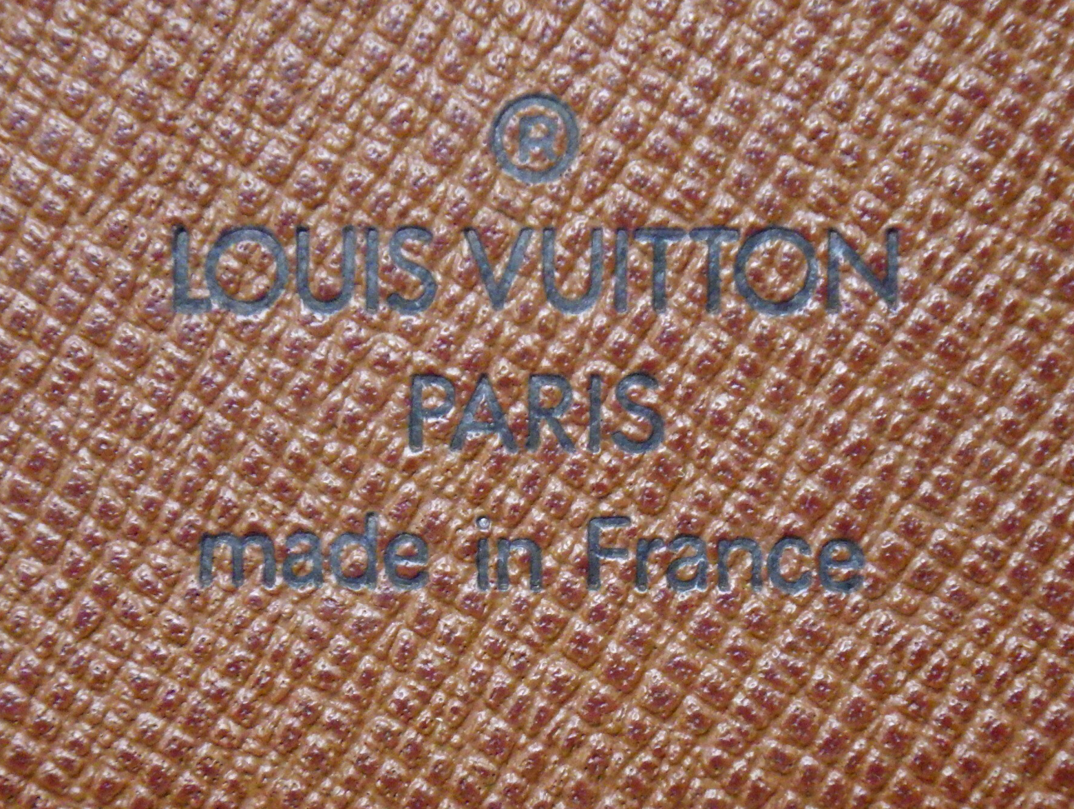 Louis Vuitton Monogram Sarah pung